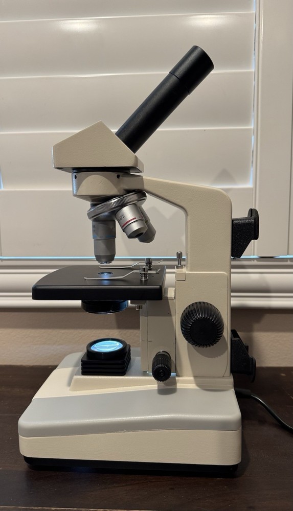 Accu Scope 3088-F Microscope