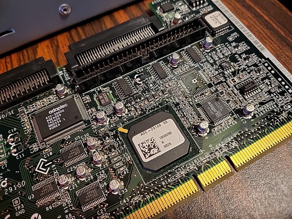 ADAPTEC SCSI CARD 29160 LVD/SE