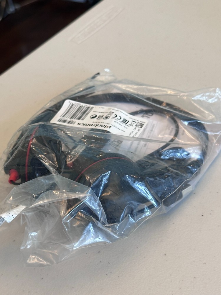 *POLY* Blackwire 3220 C3220 77R32A6 Stereo Headset NEW
