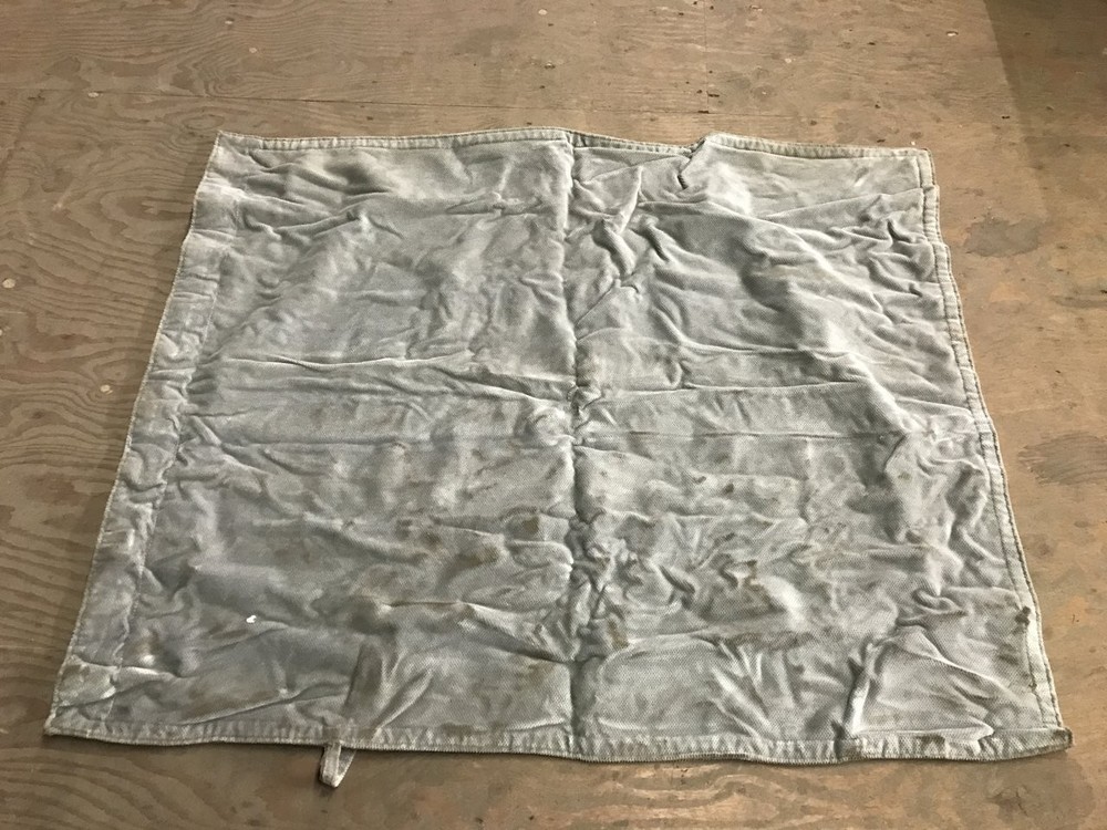 Peterbilt 377 GREY SLEEPER OPENING Interior Curtain - Used