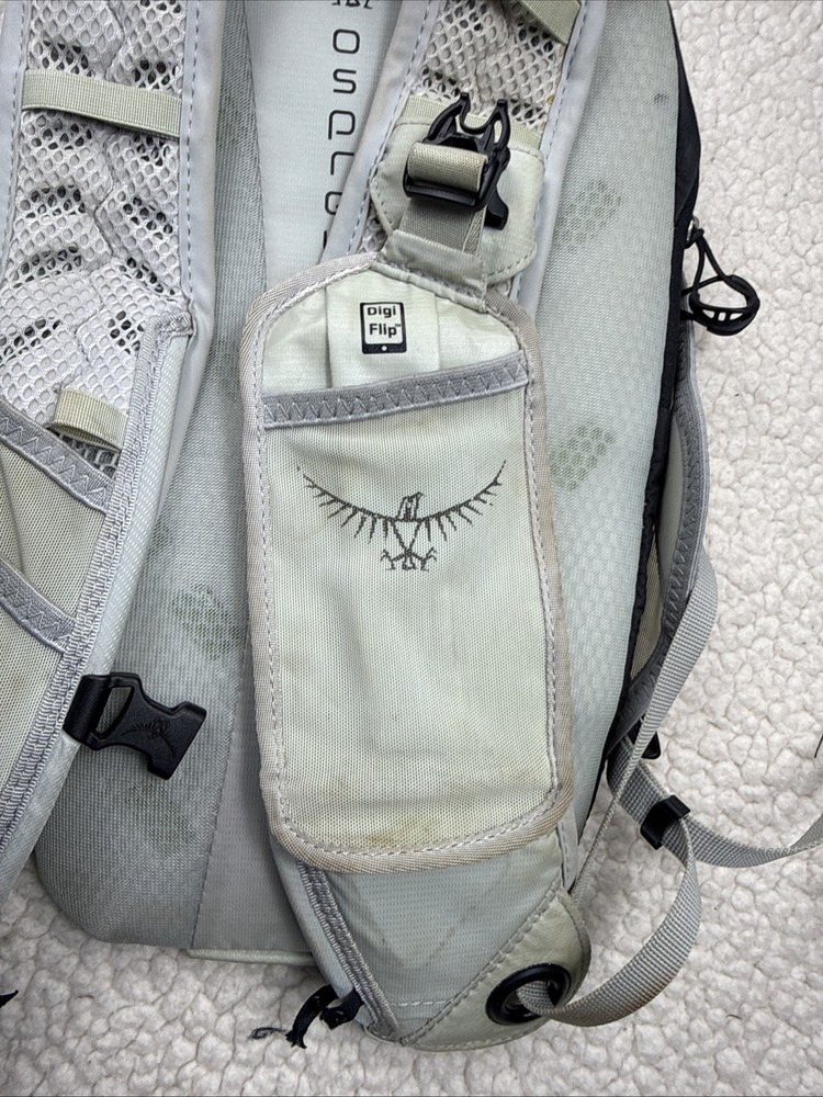 Osprey Rev 1.5 hydration pack in Grey Without Bladder