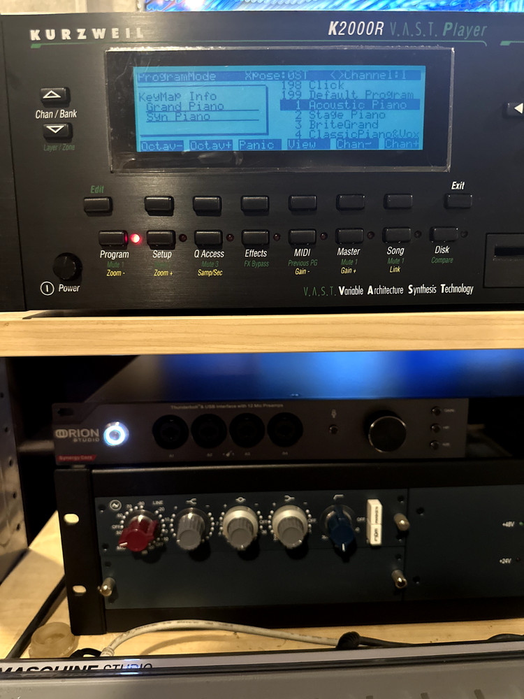 kurzweil k2000r Mint condition Analog 2U rack with case fully expanded library