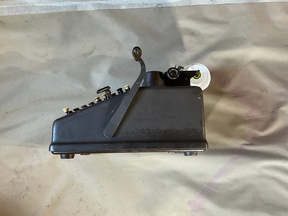 1948 Burroughs "Class 9" portable Adding Machine with subtraction