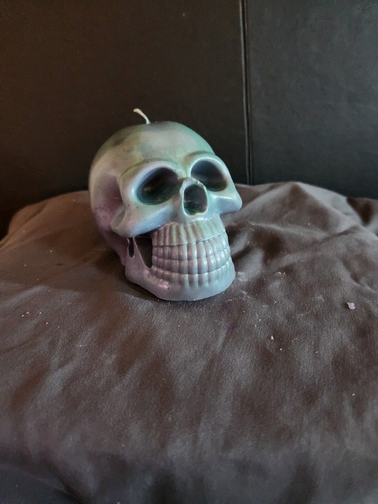 Skull Candle Metallic Blue