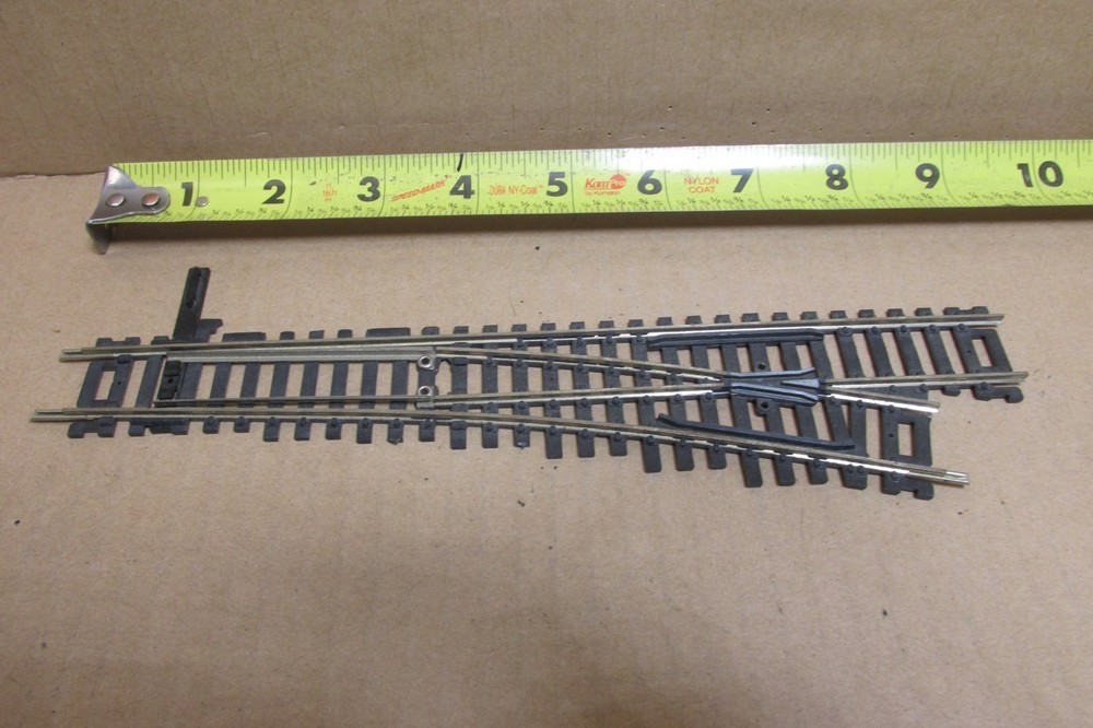 HO SCALE ATLAS MANUAL NICKLE-SILVER RIGHT-HAND SWITCH