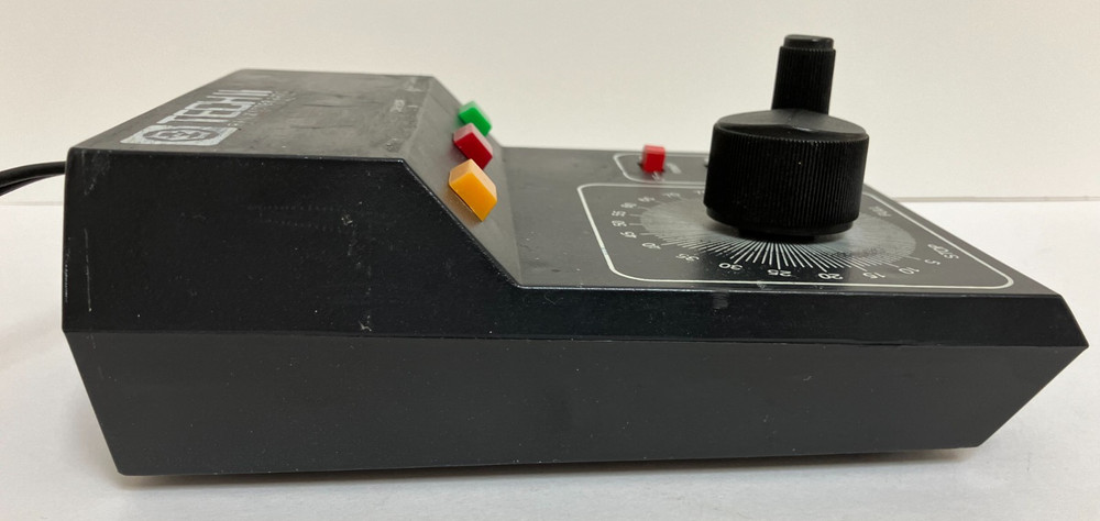 MRC TECH II RAILMASTER 2400 POWER PACK #2 TESTED FINE