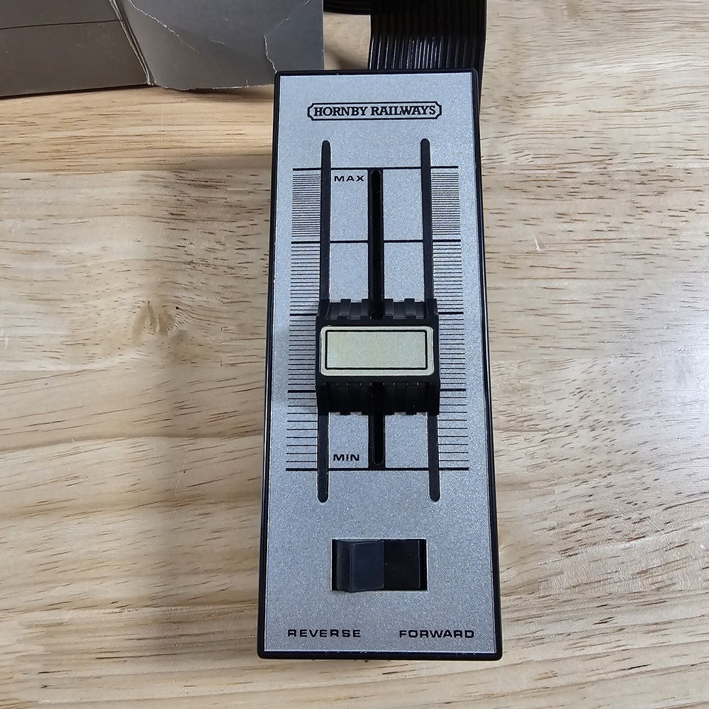 HORNBY ZERO 1 HAND HELD Clip on wired SLAVE CONTROLLER