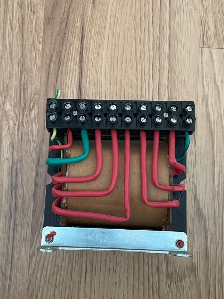 autotransformer Model: ALV 15