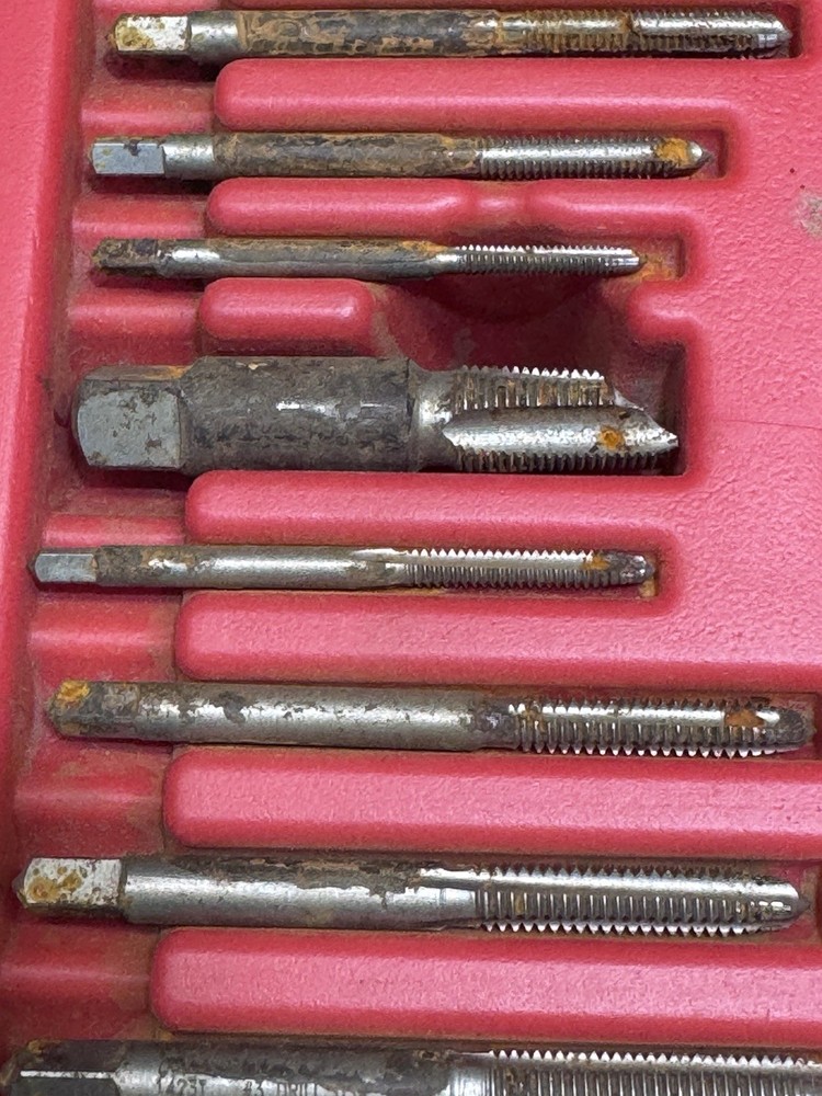 Mac Tools 76-Piece Tap and Die Set - Missing Pieces READ BELOW
