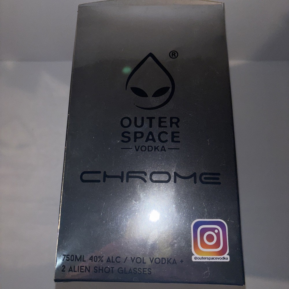 LARGE OUTER SPACE VODKA ALIEN HEAD EMPTY BOTTLE LIMITED EDITION BOX SHOT GLASSES