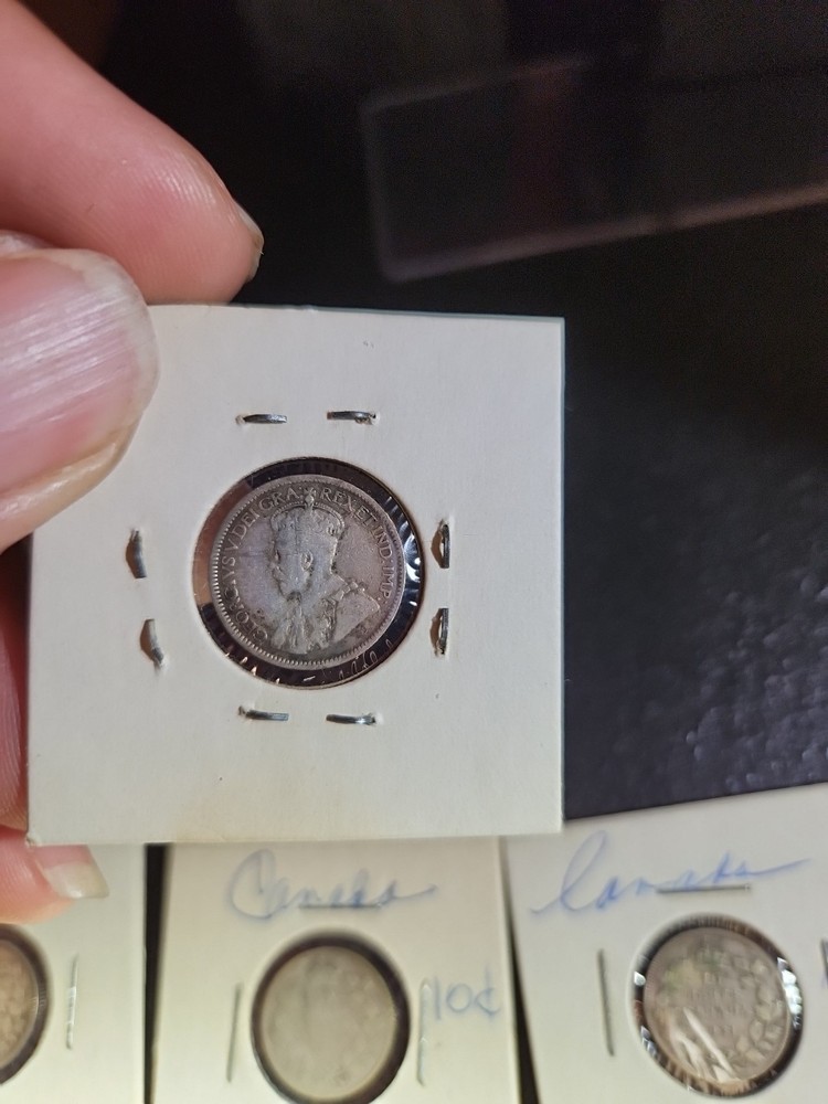 #7 CANADA 10CENT LOT #8152