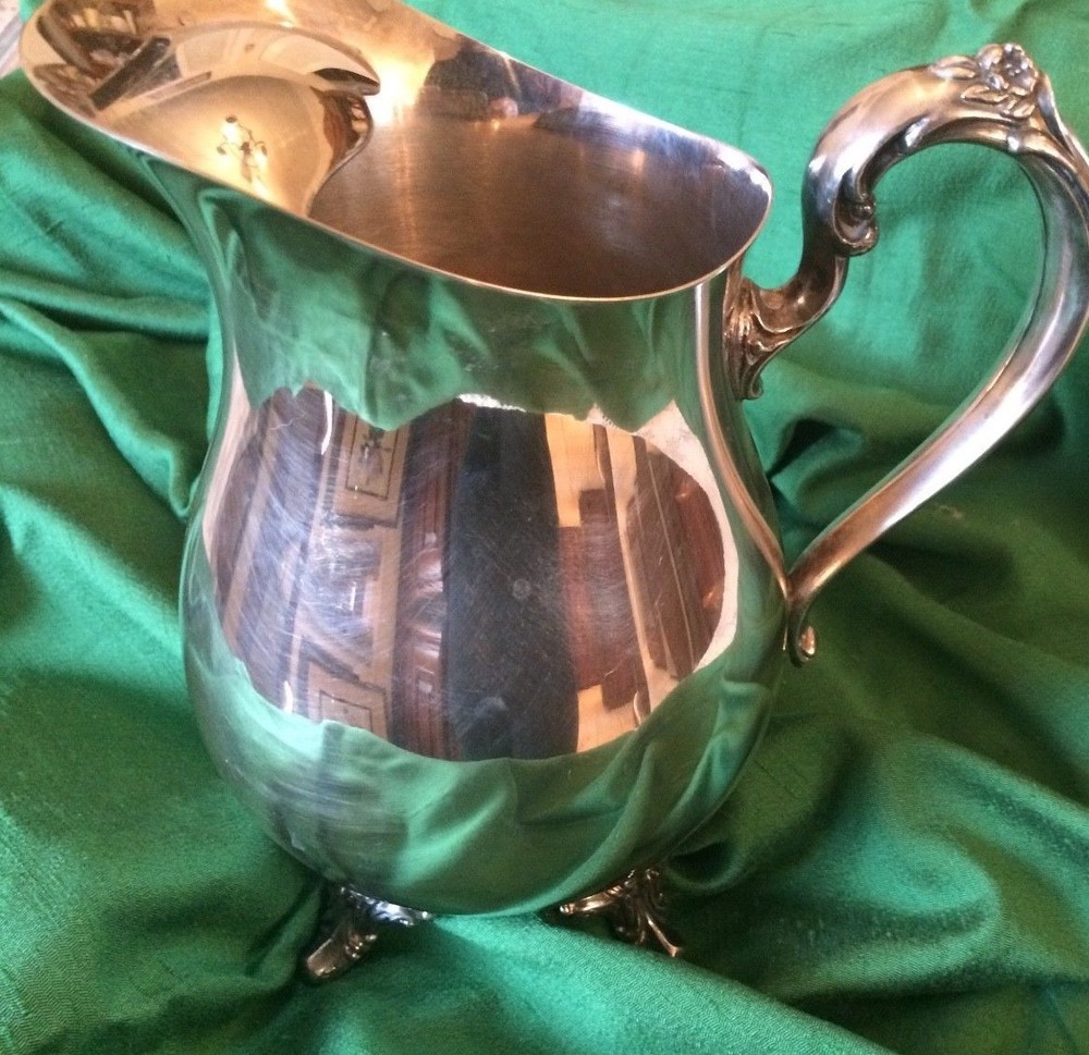 Vintage Oneida Pitcher Silverplated Beverage Water  64oz