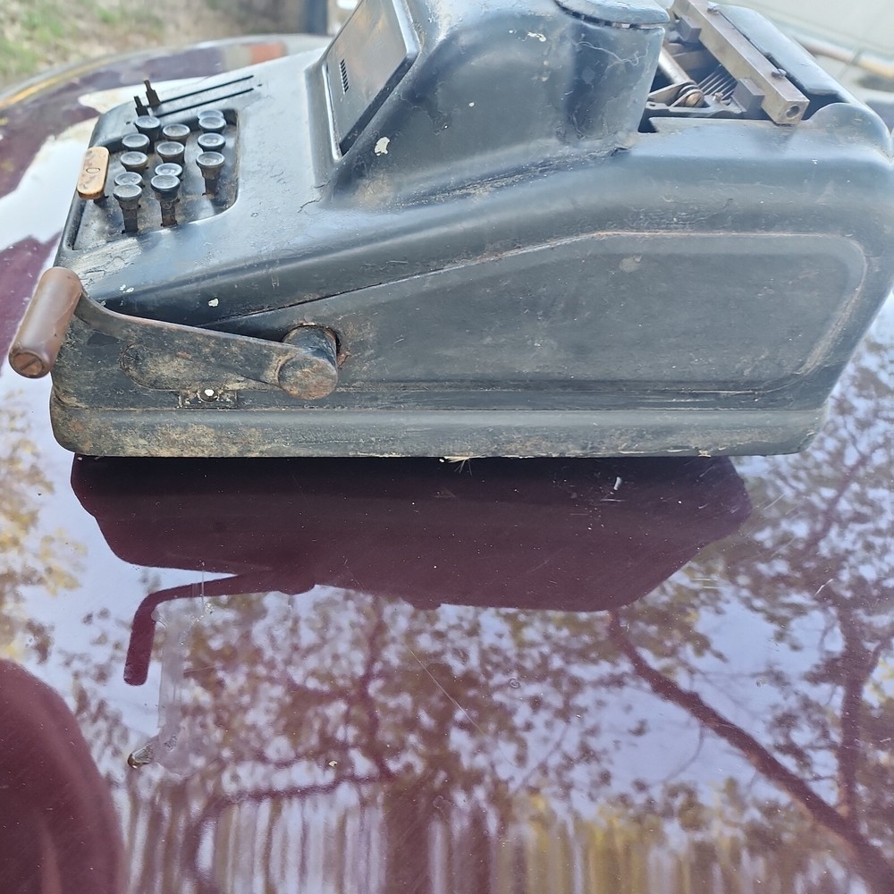 Underwood Adding Machine Collectible Cash Register *DOES NOT WORK*