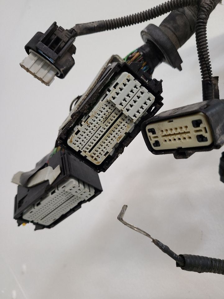 2013 FORD ESCAPE Engine Wire Harness