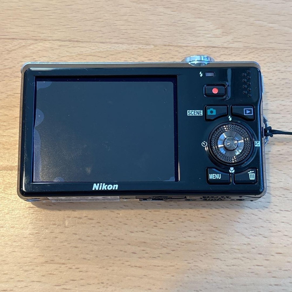 Nikon COOLPIX S6000 Compact Digital Camera Tested Simple Design Battery Only