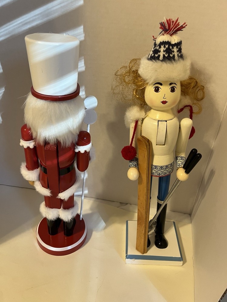 2 Nutcrackers Skier & Starburst Mints