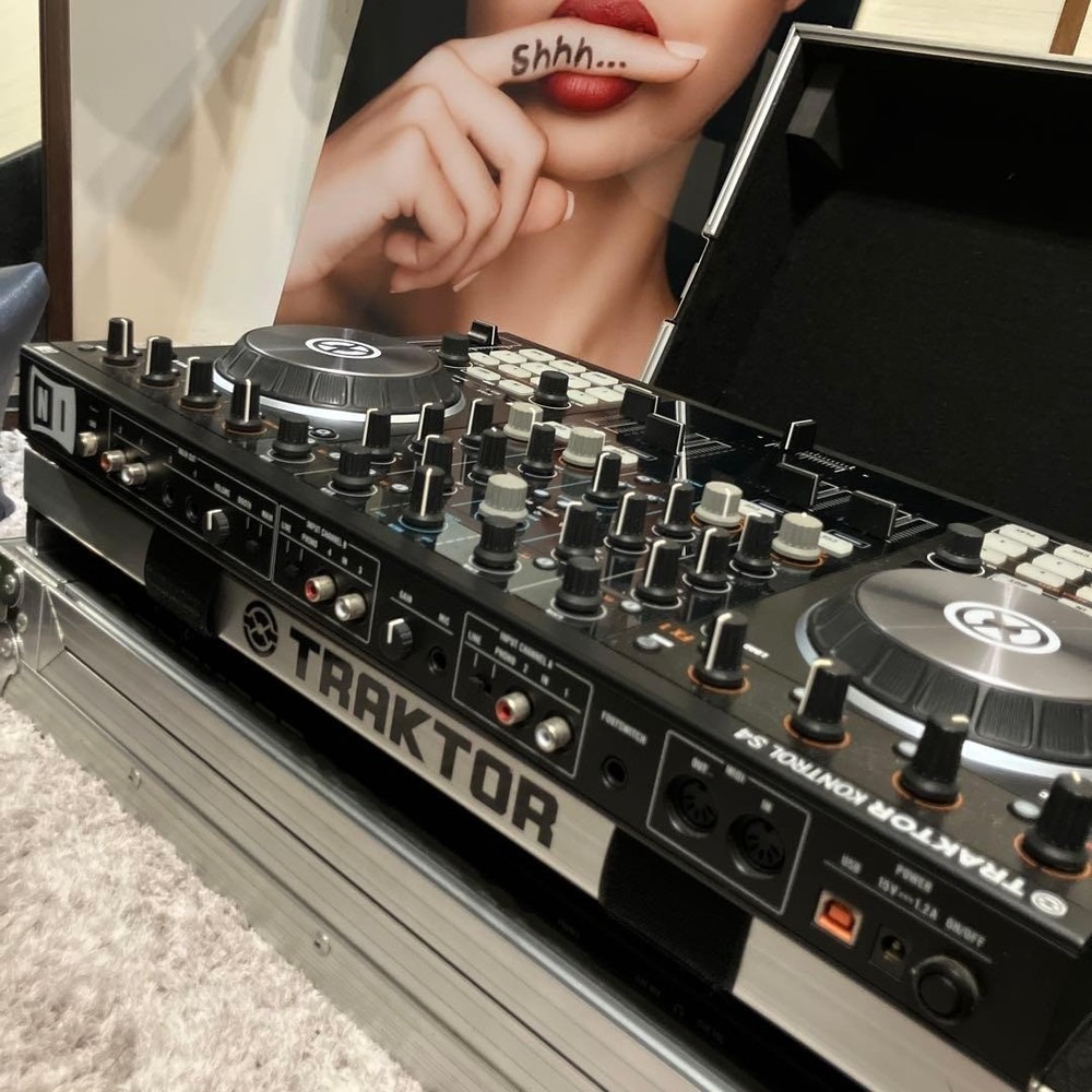 Native Instruments Traktor Kontrol S4 MK2 Good GP