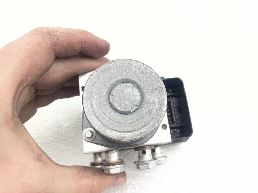 20-24 HARLEY-DAVIDSON SOFTAIL STANDARD FXST ABS PUMP UNIT MODULE