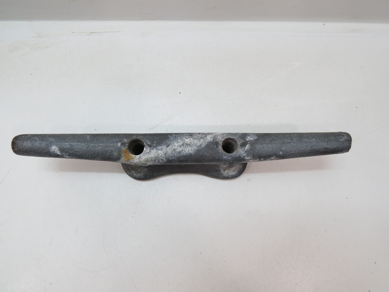 Used Seadog 12 inch Cast Iron Boat Dock Cleat (D3C600C)