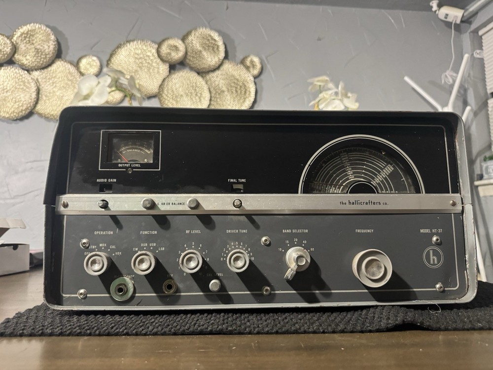 Hallicrafters HT37 Ham Radio Transmitter Vintage