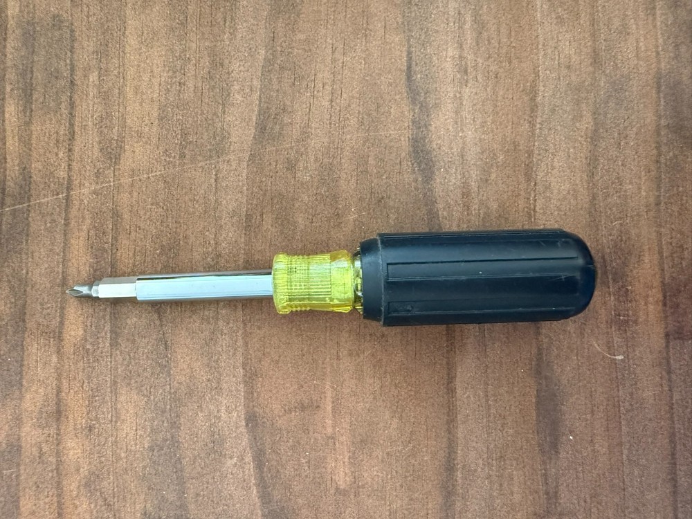 EXCELLENT CONDITION Vintage Craftsman 47480 quick change multi-bit screwdriver