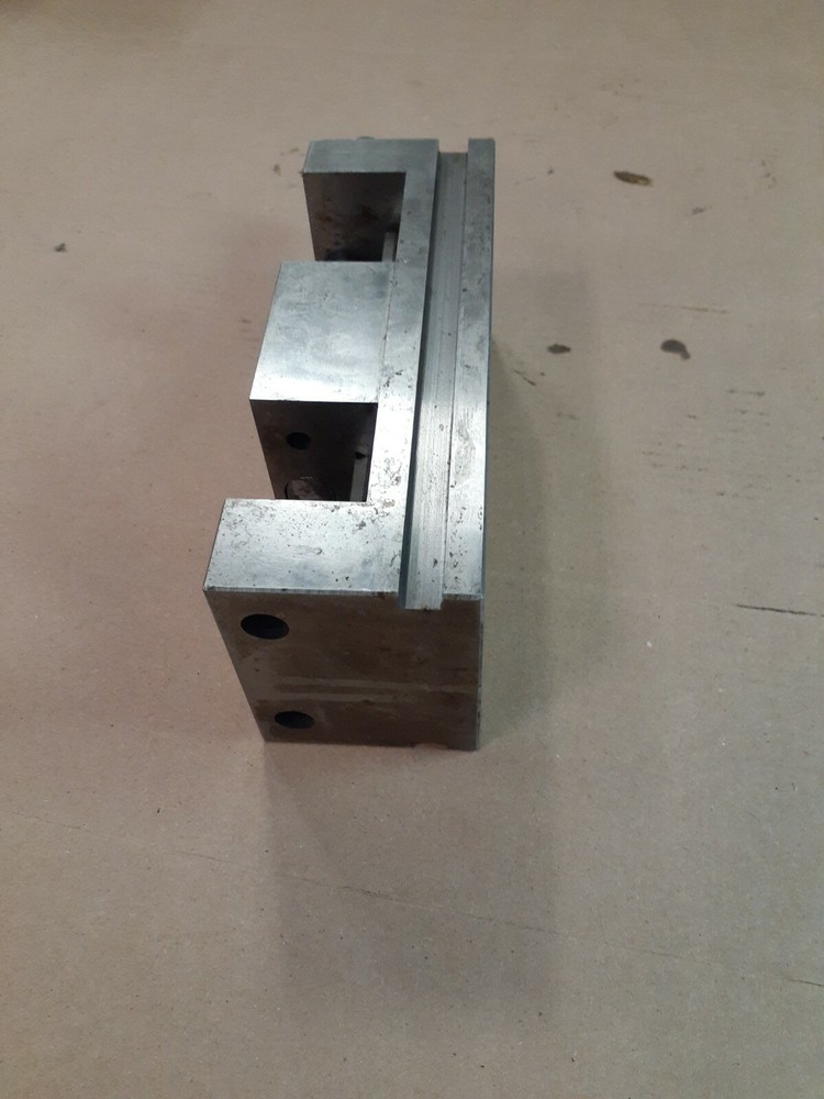 Precision vise