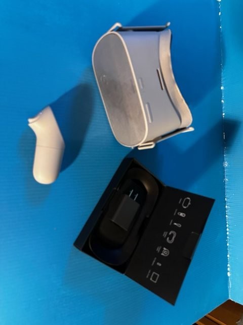 Meta Oculus Go Virtual Reality Headset 32GB Gray, Standalone