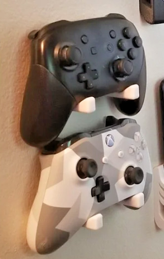 Universal Video Game Controller Holder Wall Mount Display