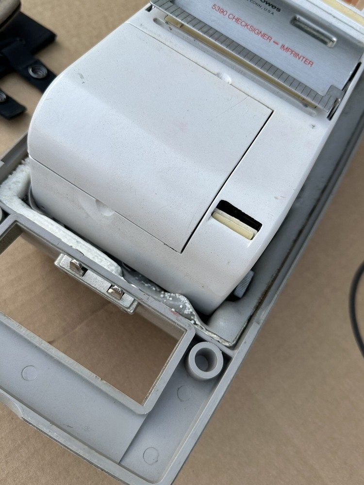 PITNEY BOWES CHECK SIGNER-IMPRINTER, MODEL 5390