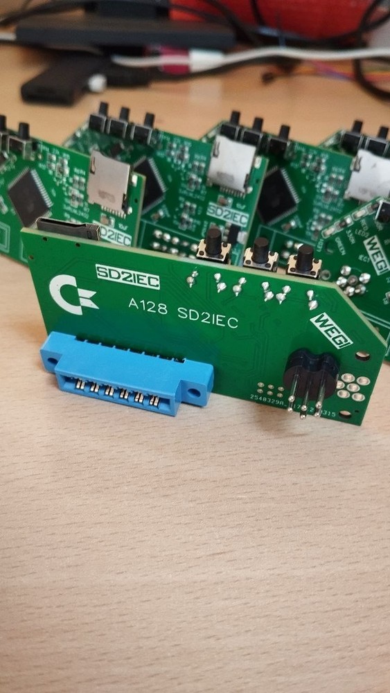 Cableless SD2IEC floppy drive emulator for Commodore 64/64C/VIC20