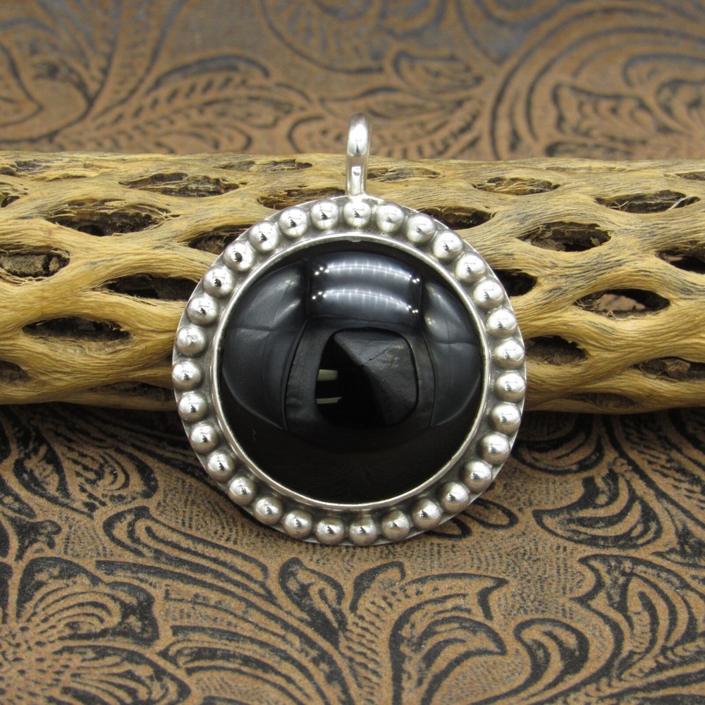 *Sterling Silver Round Onyx Pendant