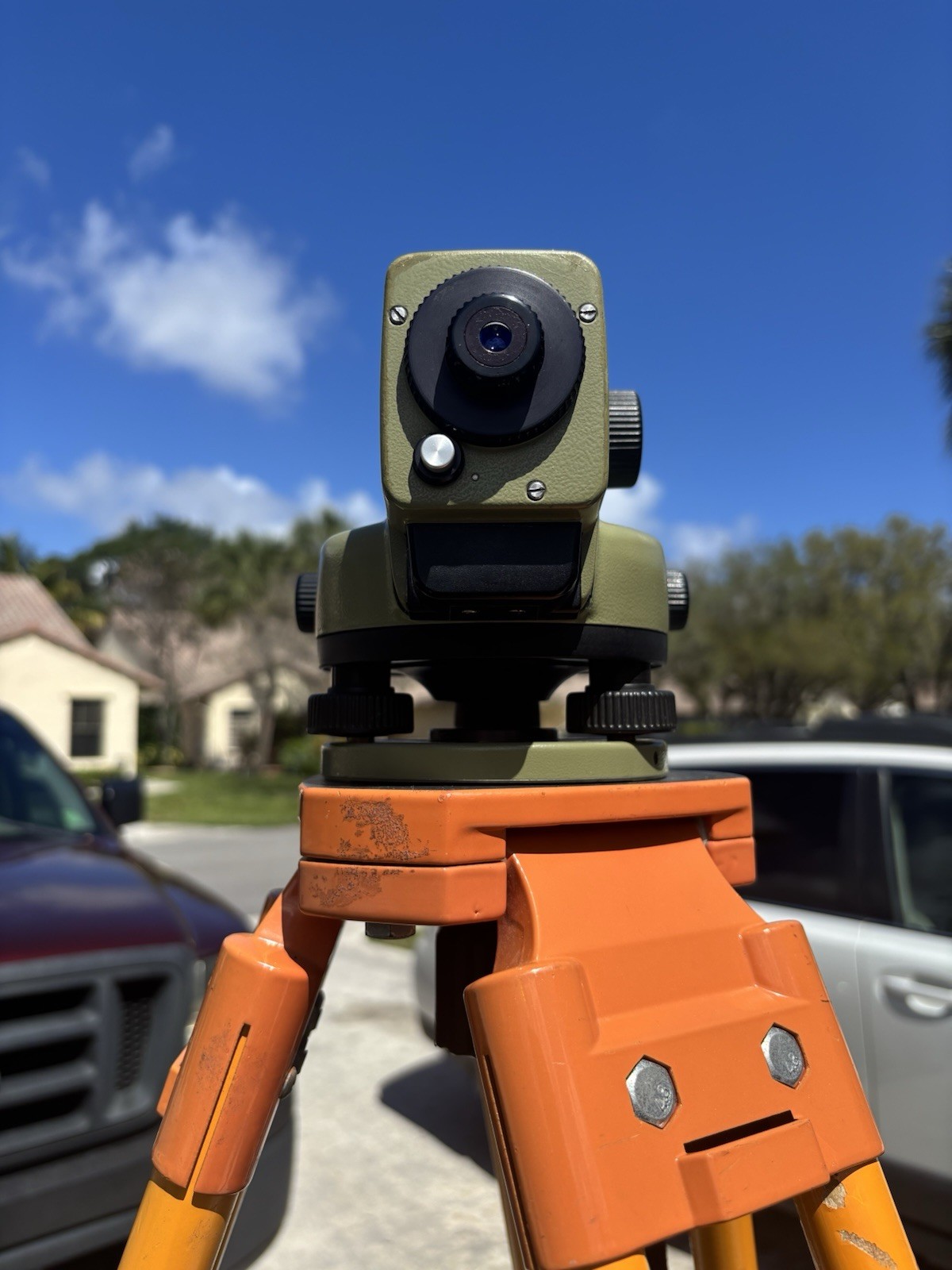 Wild Heerbrugg NA 1 Level - Erect Image . 28X Magnification; Calibrated