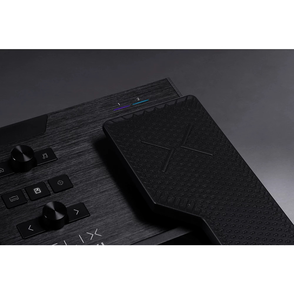 Line 6 Helix Stadium XL Floor Multi-Effects Guitar Processor - Black