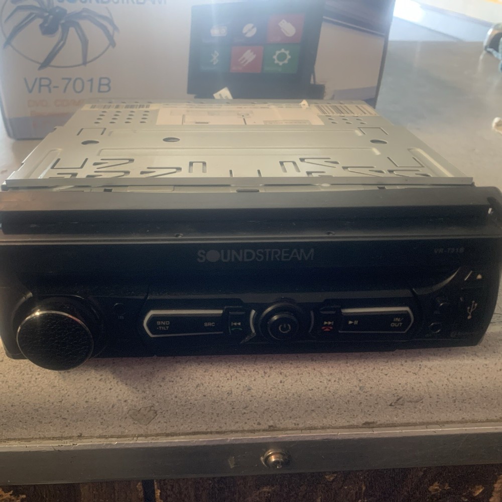 Soundstream VR-701B