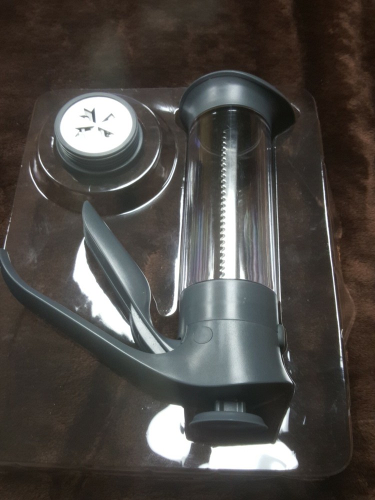 Williams Sonoma Ultimate Cookie Press with 12 Discs Beautiful Shape