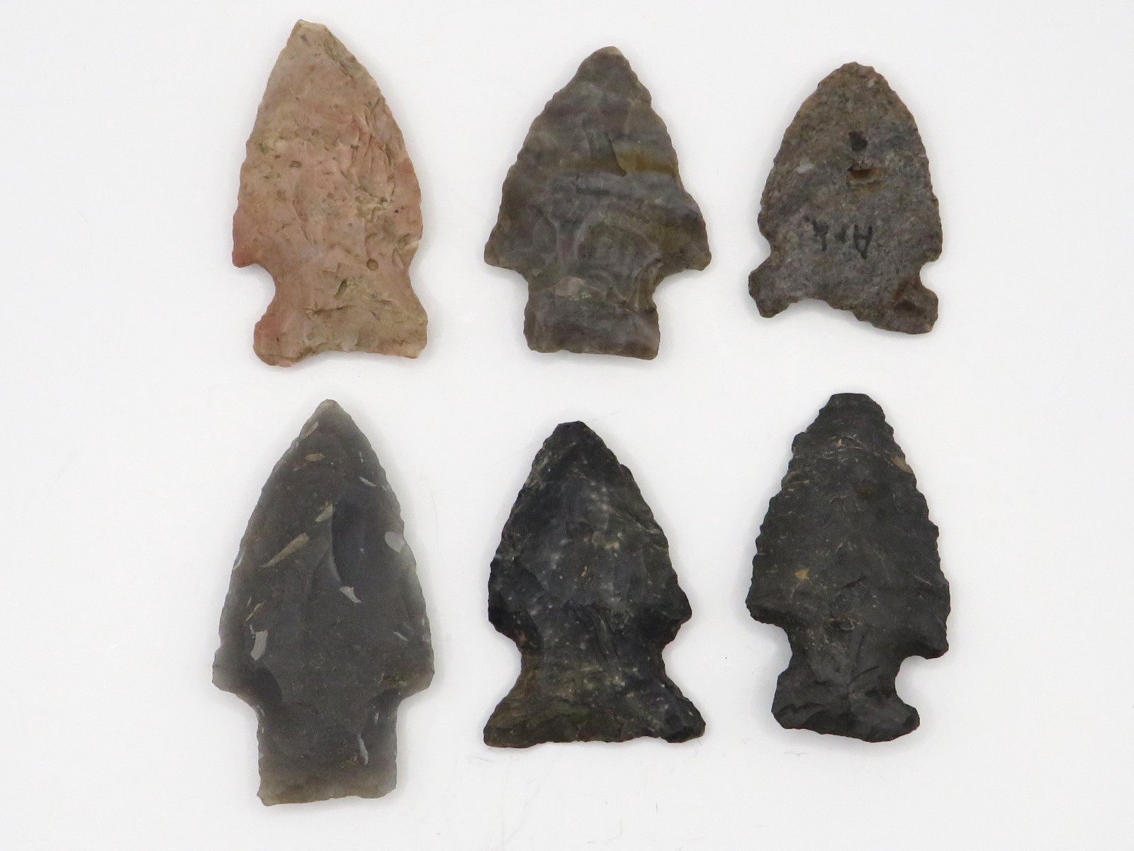 6pc LOT of NOTCHED INDIAN ARROWHEAD - AUTHENTIC w GREAT COLORS**