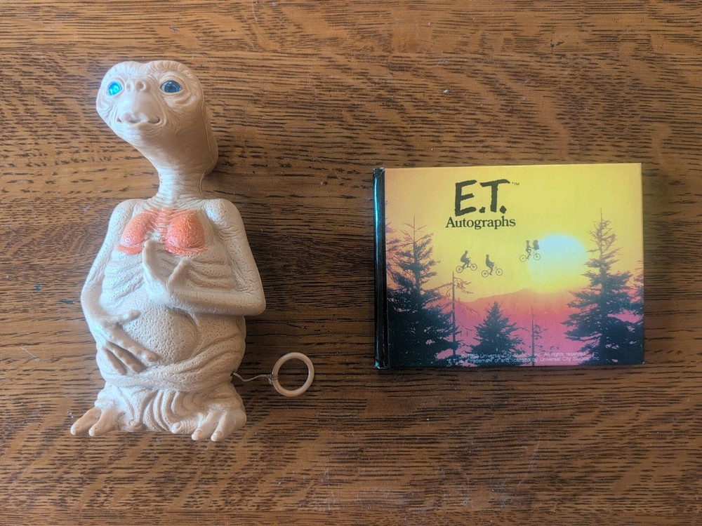 E.T Extraterrestrial Pull String Doll And E. T. Autograph Book (Blank)