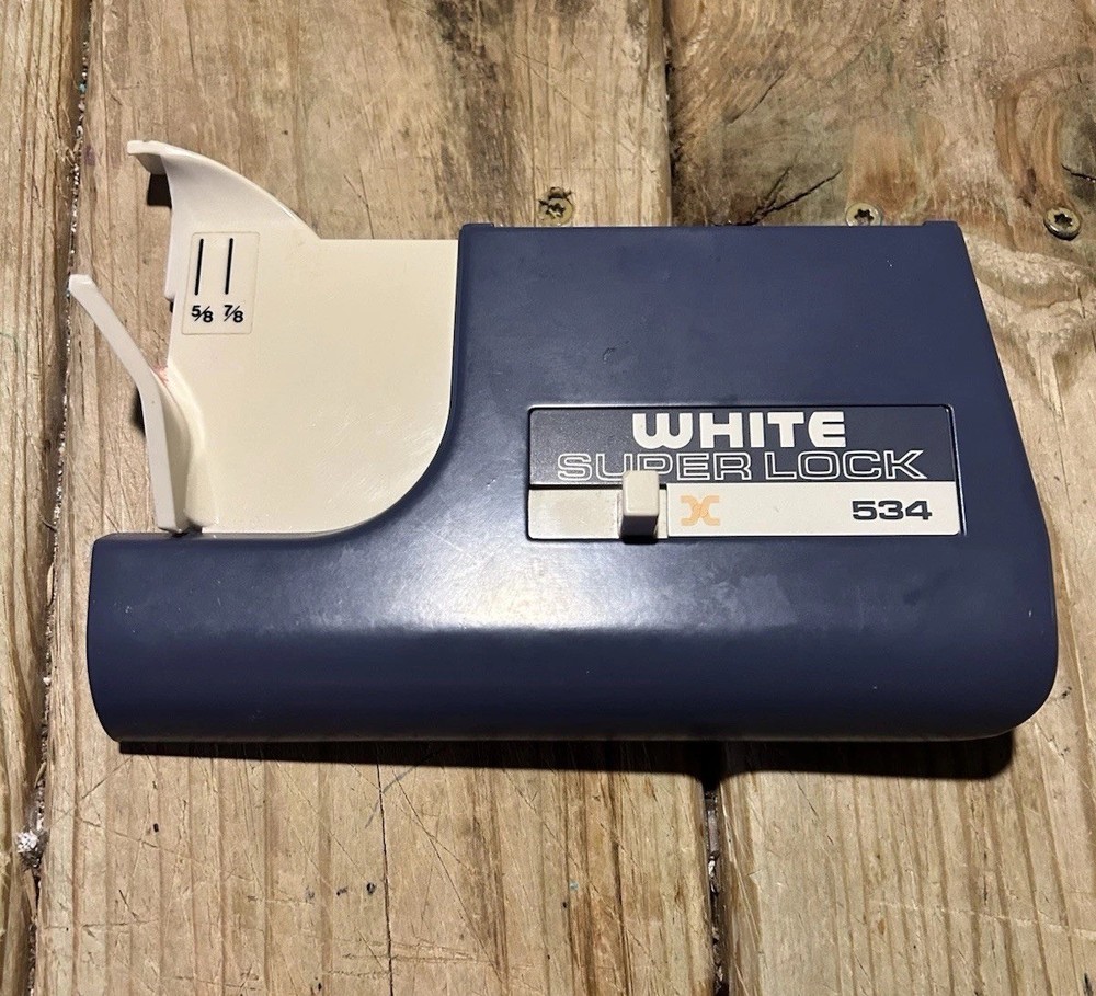 White SUPERLOCK 534 Sewing Machine Serger Locking Front Door