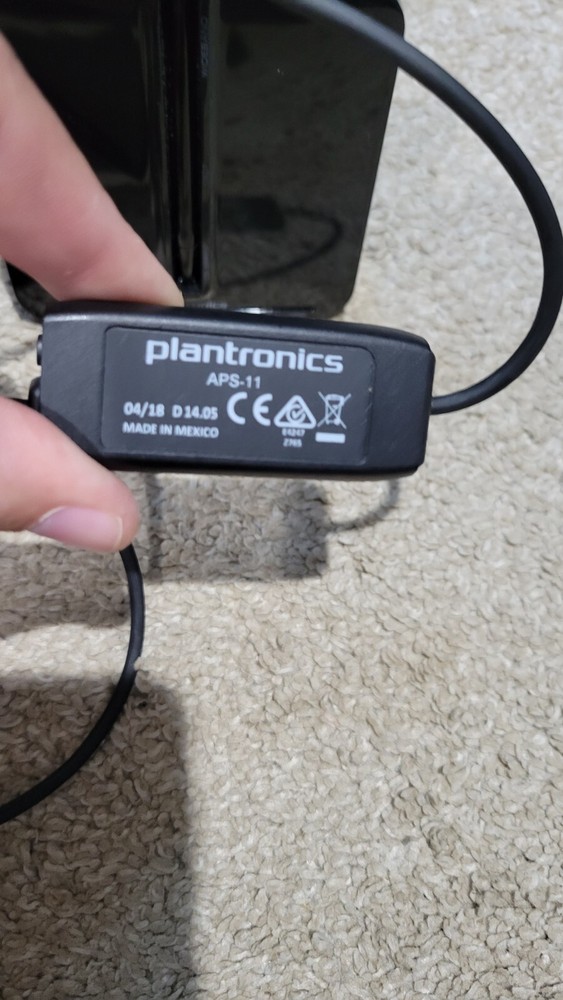 Plantronics C054 Wireless Earpiece Headset Microphone with Charging Base H10