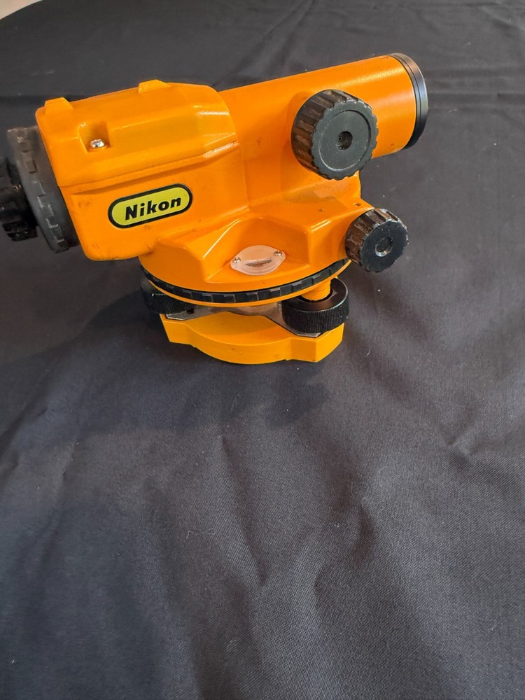NIKON AX-1 automatic Surveyor Level