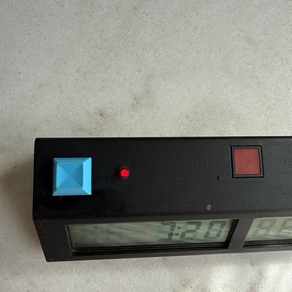 VNTG Sam Timer SamTimer Digital Game Clock Chess, (screen issues?see pictures)