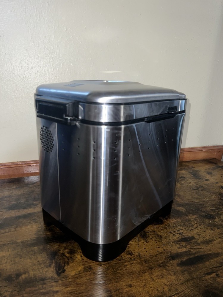 Cuisinart CBK-110 Bread Machine Stainless Steel 1.5lb 12 Programs LCD Timer