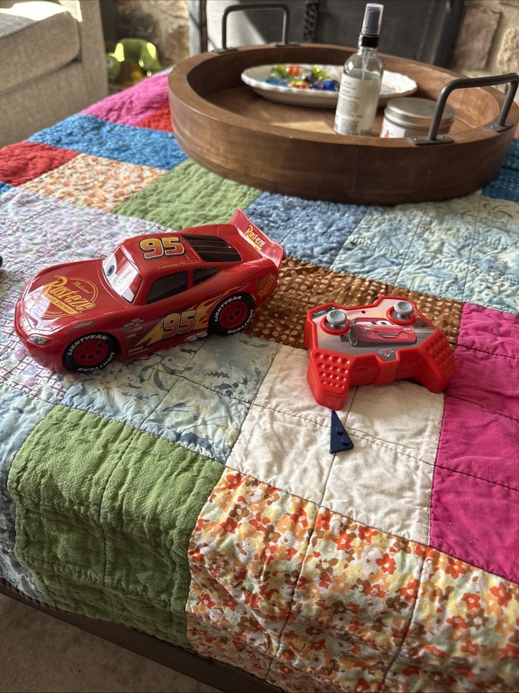 Lighting McQueen Remote Control Car 7 Inches Long