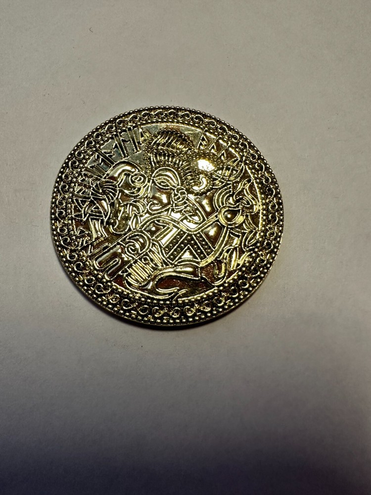 Brecteate alu Coin Medallion