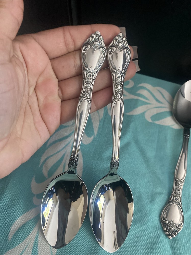 4 Oneida West Bend AFFECTION Stainless USA Glossy Dinner Spoons Flatware