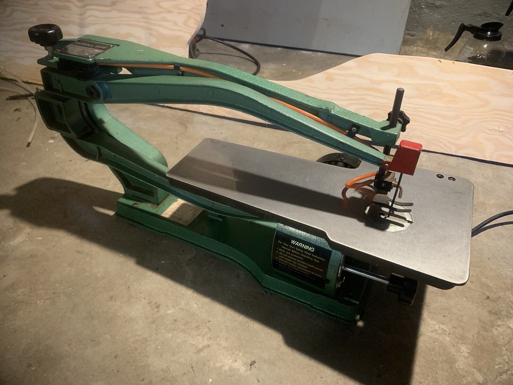 Grizzly G1060 22’’ Scroll Saw