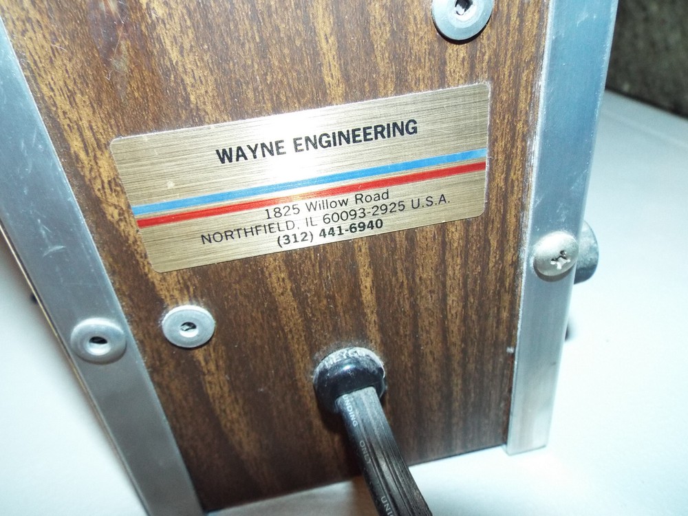 INSTRUCTIONS MANUAL for Optician's Wayne Engineering Optometric Saccadic Fixator
