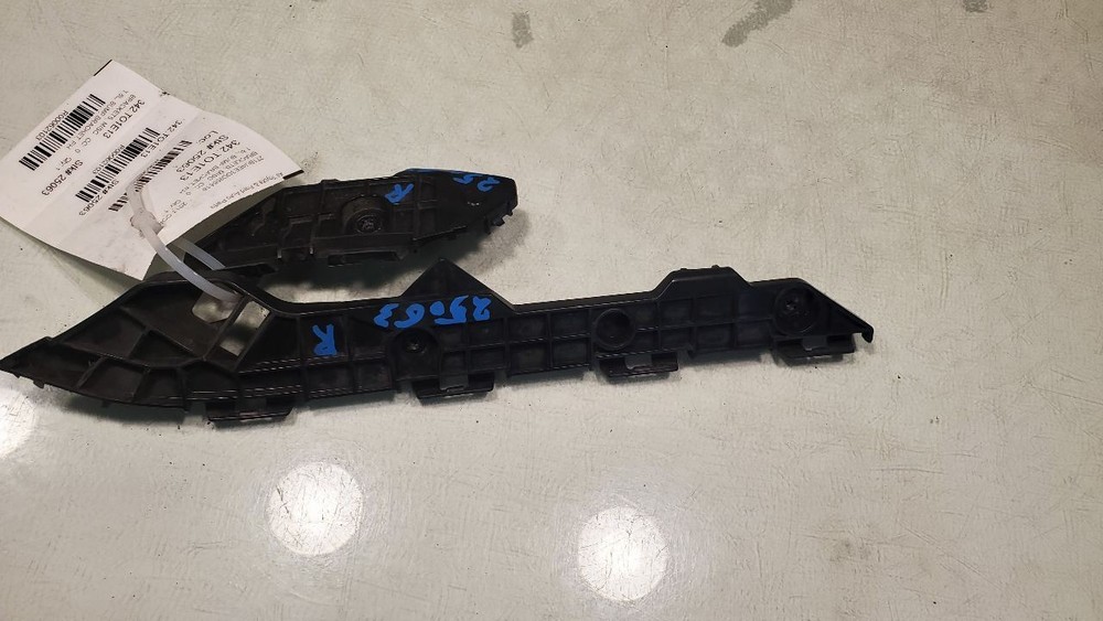 COROLLA S 2013 REAR BUMP BRACKET, RETAINER RH