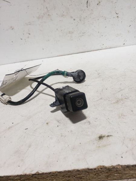 Camera/Projector Rear View Camera Liftgate Mounted Fits 2011-2014 JUKE
