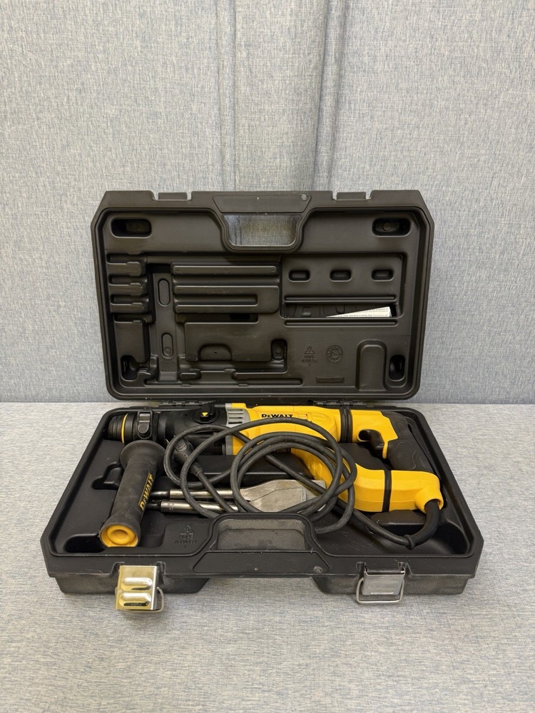 DEWALT D-Handle SDS Hammer Kit - D25263 W/ Case